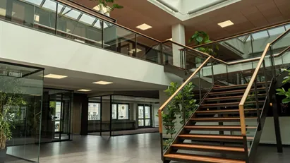 Ingen binding, kontor til 12.000 kr.