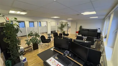 36 m² kontor på 1. sal, lige overfor mødelokale